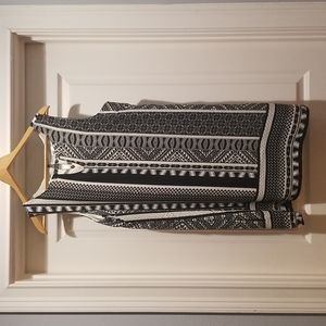 Black and White patterned dress, no stretch